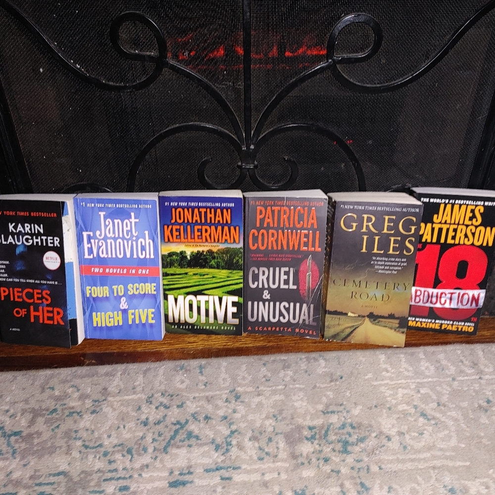 Bestseller mystery/ crime fiction